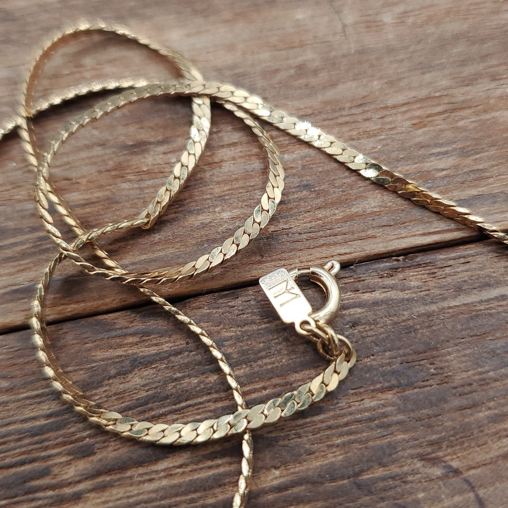 Elegant Gold Tone Filigree Heart Pendant Necklace 18 Inches N3609 Romantic - Picture 3 of 3